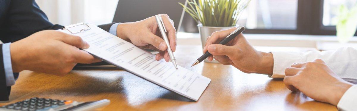 Contrat de franchise : les clauses à vérifier avant de signer